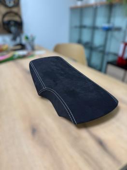 Corvette C6 Alcantara Armlehne